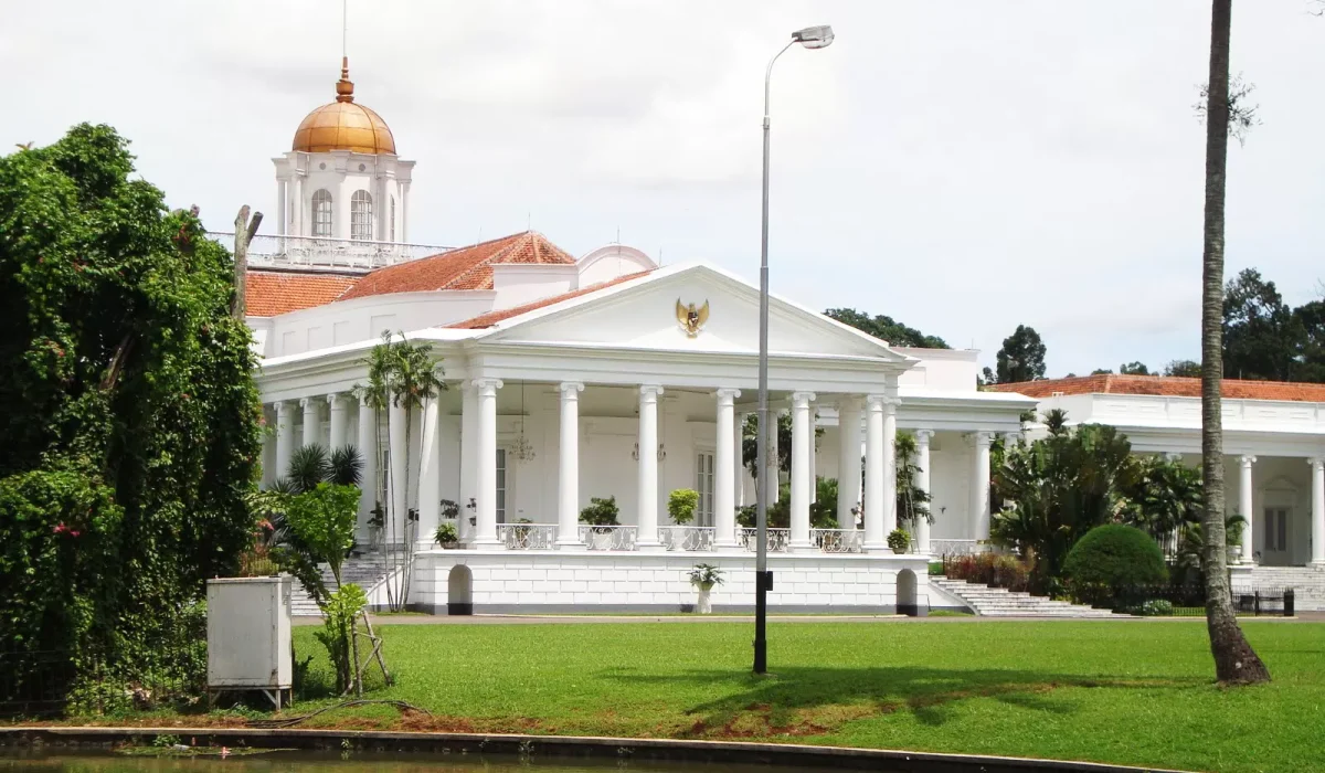 1572334046_Istana_Bogor.jpg